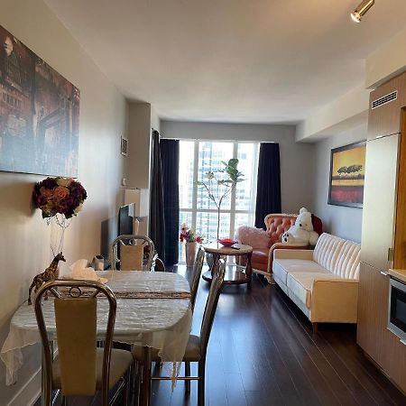 Luxury Condo With Cn Tower View Τορόντο Εξωτερικό φωτογραφία