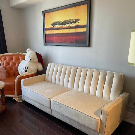 Luxury Condo With Cn Tower View Τορόντο Εξωτερικό φωτογραφία