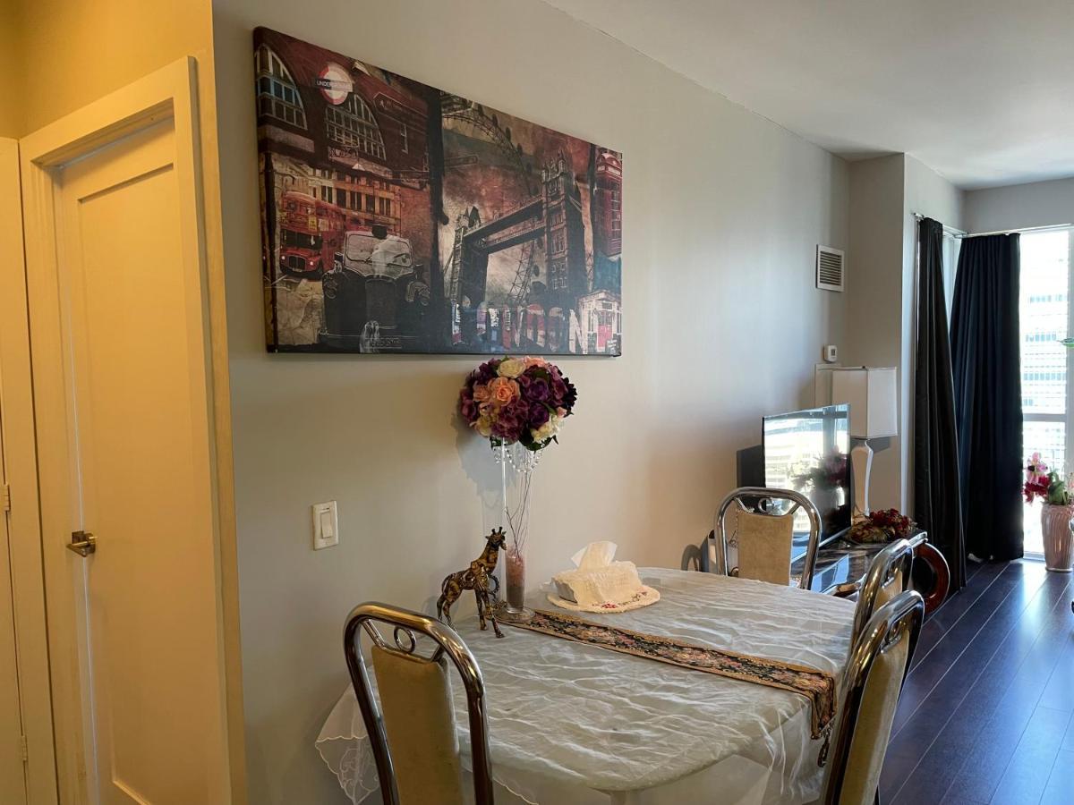 Luxury Condo With Cn Tower View Τορόντο Εξωτερικό φωτογραφία