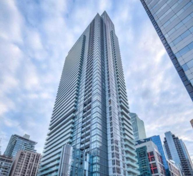 Luxury Condo With Cn Tower View Τορόντο Εξωτερικό φωτογραφία